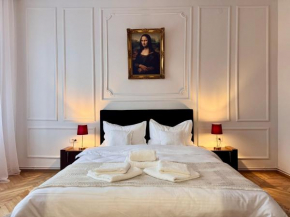 Masterpiece Central Historic Apartment